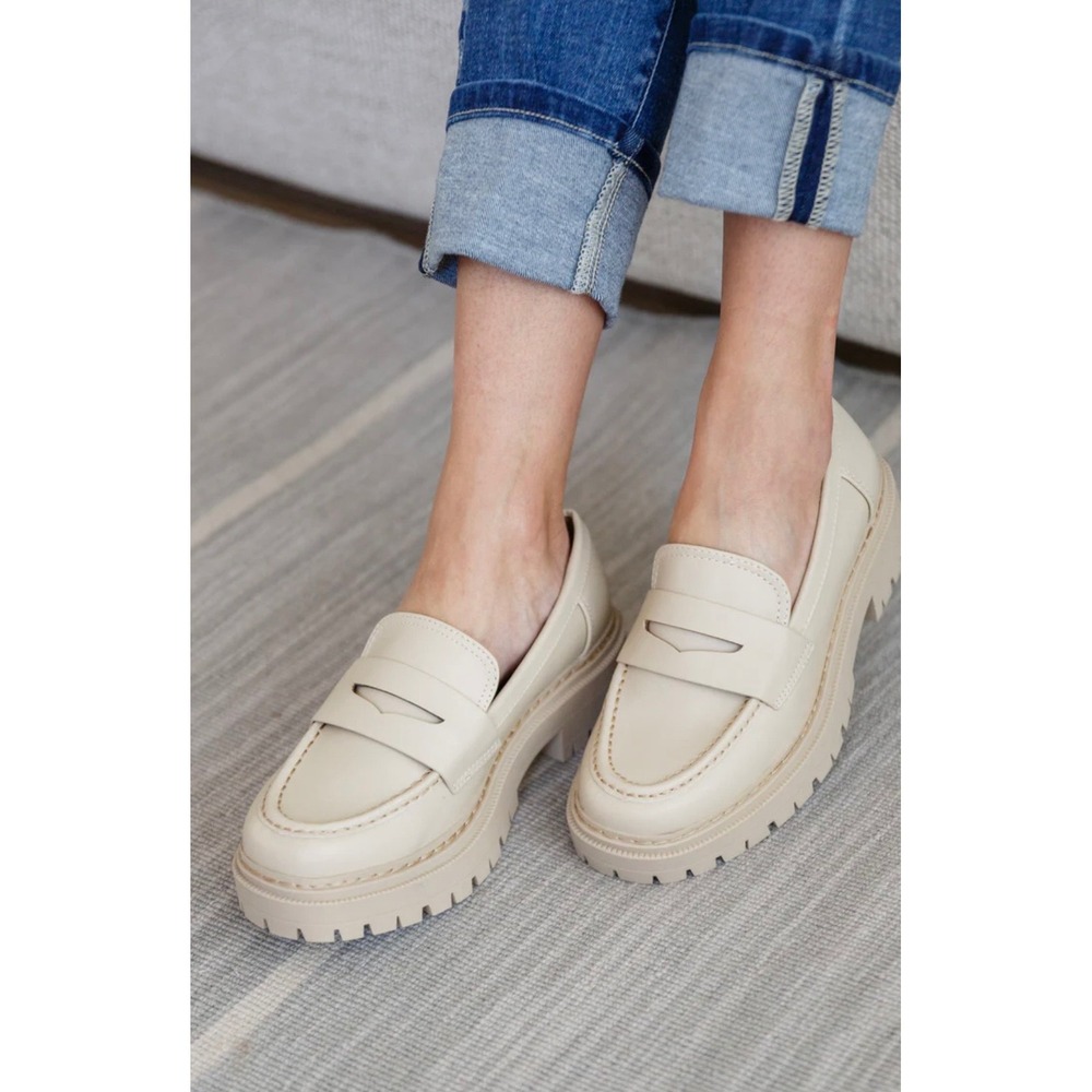 Madden Girl Penny Loafers Shoes Platform cottage boho women 8.5 beige chucky lug